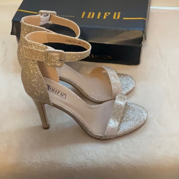 IDIFU Silver Stiletto Heels with Ankle Strap - Picture 4 of 7
